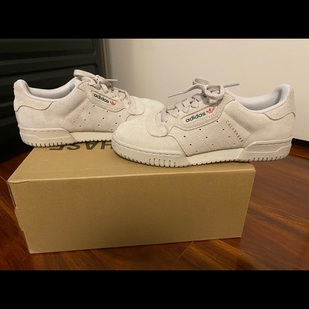 Yeezy powerphase Adidas size 4